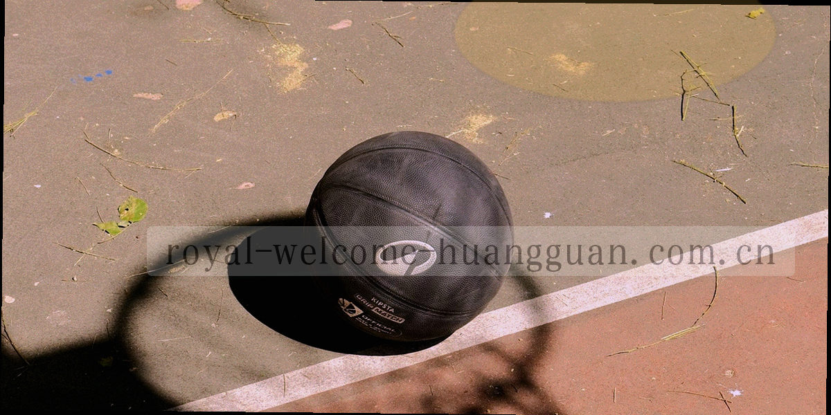 深蓝色背景上的锁形线框与层叠档案图案，几何抽象构图，画面无文字